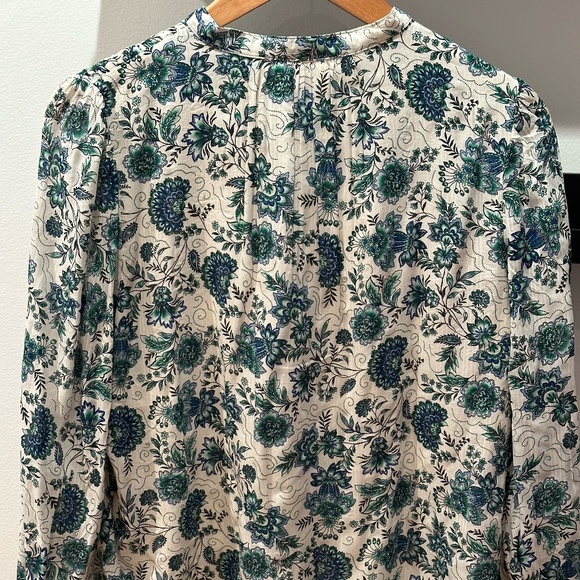 A floral shirt by Loft - Picture 4 of 4